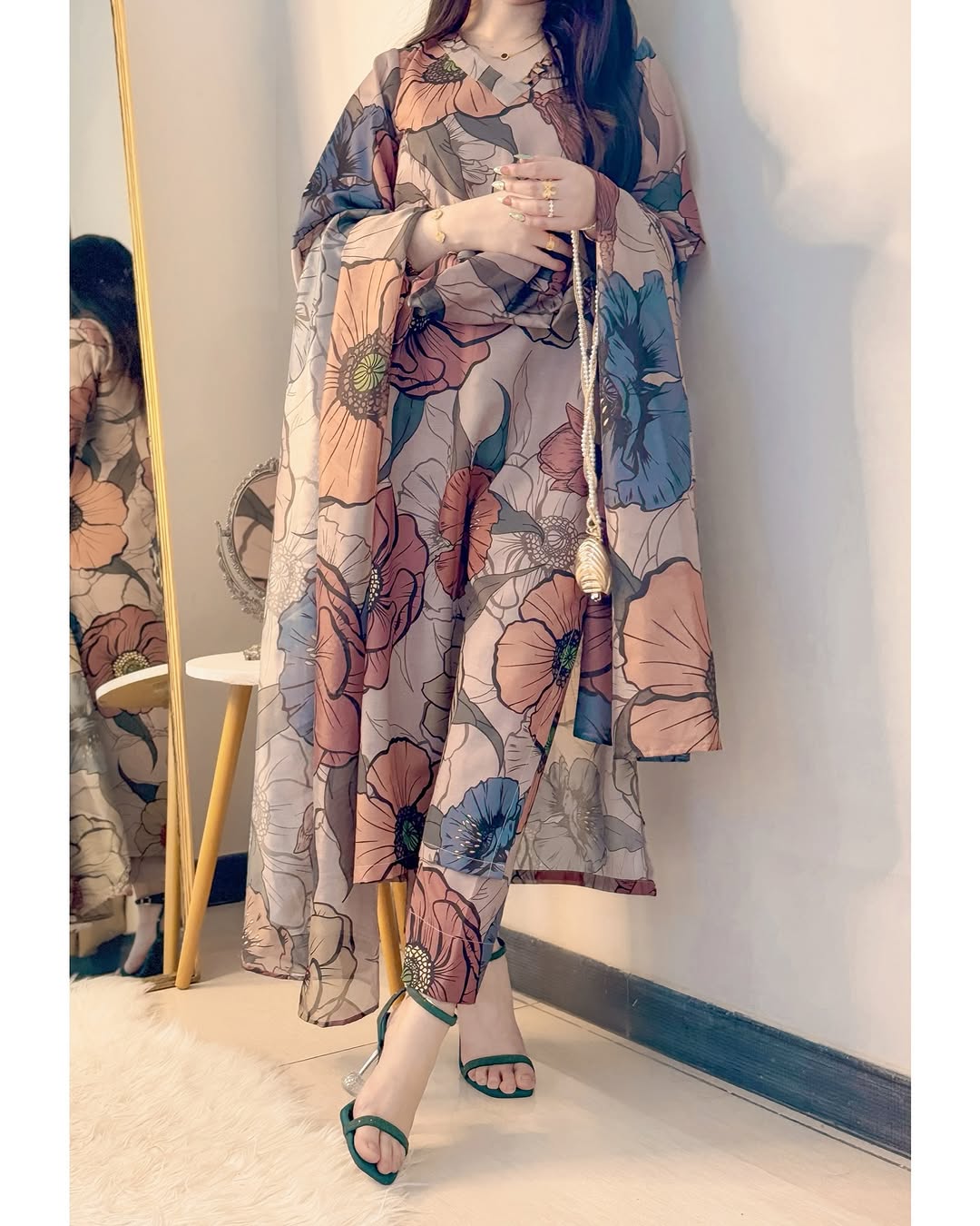 Eid-Lawn 3-Pcs Suit Stitched