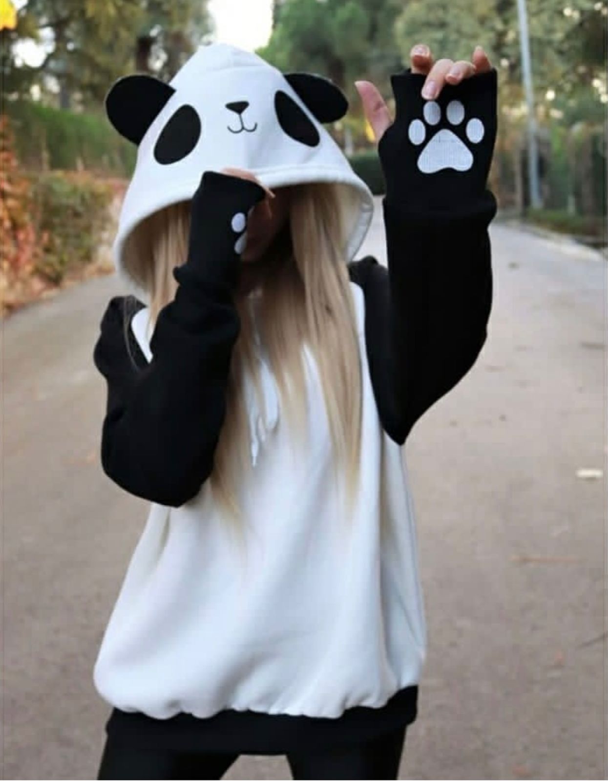 Cozy meow hoodie by MP