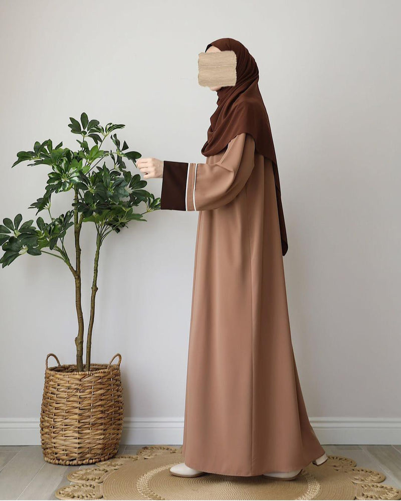 COCOA CONTRAST ABAYA WITH STROLLER