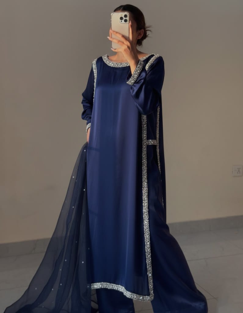 Hania silk 3 pcs pret